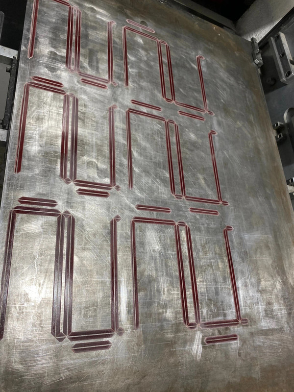 スパール・マーチ・クレージング・マトリックス・ザ・ダイ・カット 3kg/箱 指紋テープと接着剤を含む